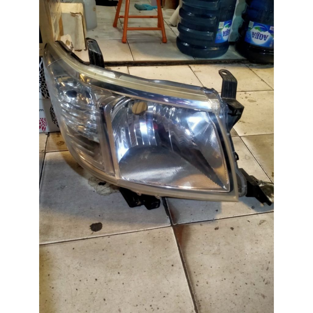 headlamp grand hilux 2013 ori