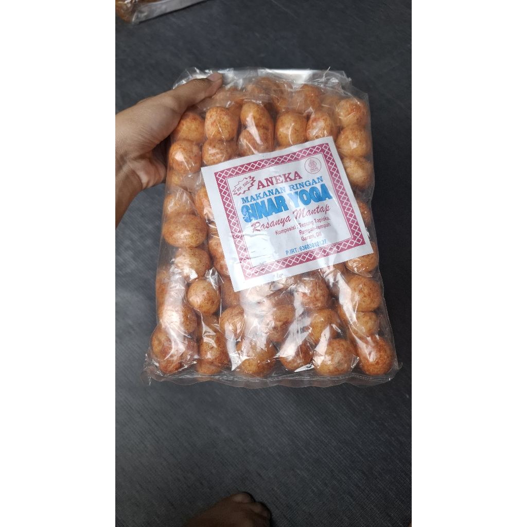 

KERUPUK BASO BULAT/GURIH PEDAS/1 PACK ISI 20/JAJANAN PAKAN