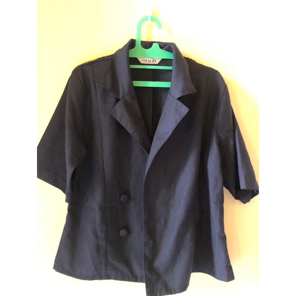blazer hitam lengan pendek