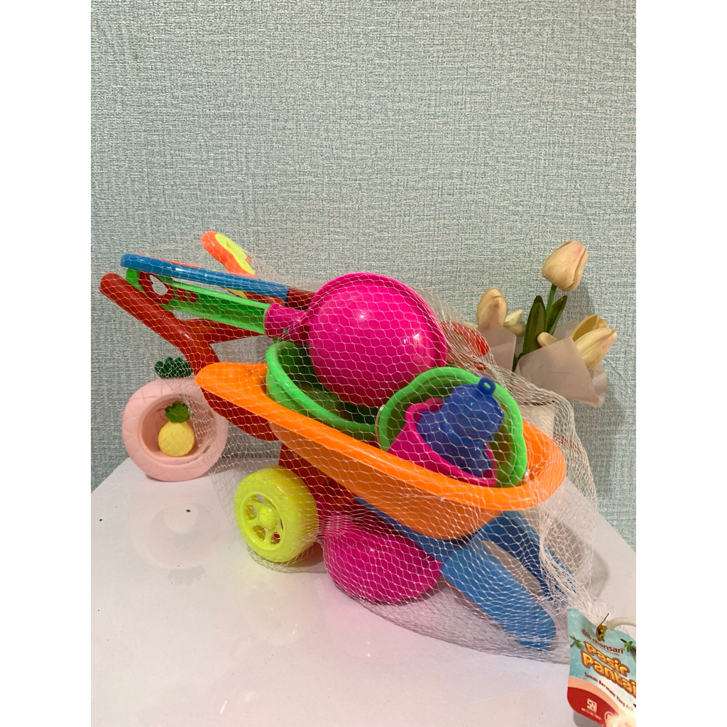 Mainan gerobak pasir anak