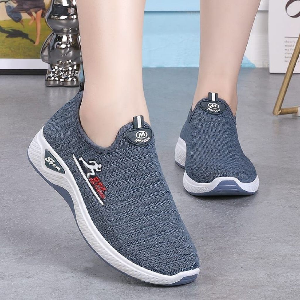 SW44,SW06N Sepatu sneaker wanita slip on volcom opx import