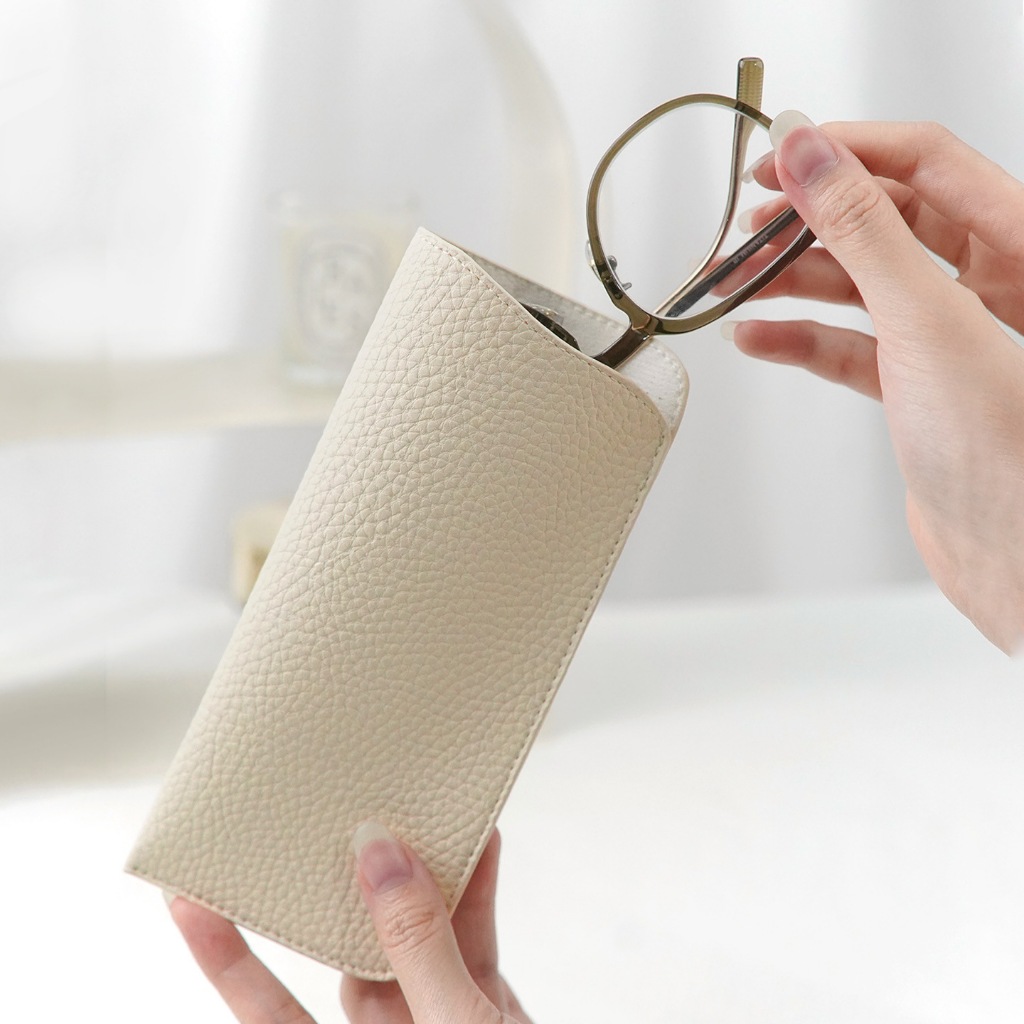 kantong kacamata bahan lembut / soft case kacamata pria wanita / pouch kacamata medan murah