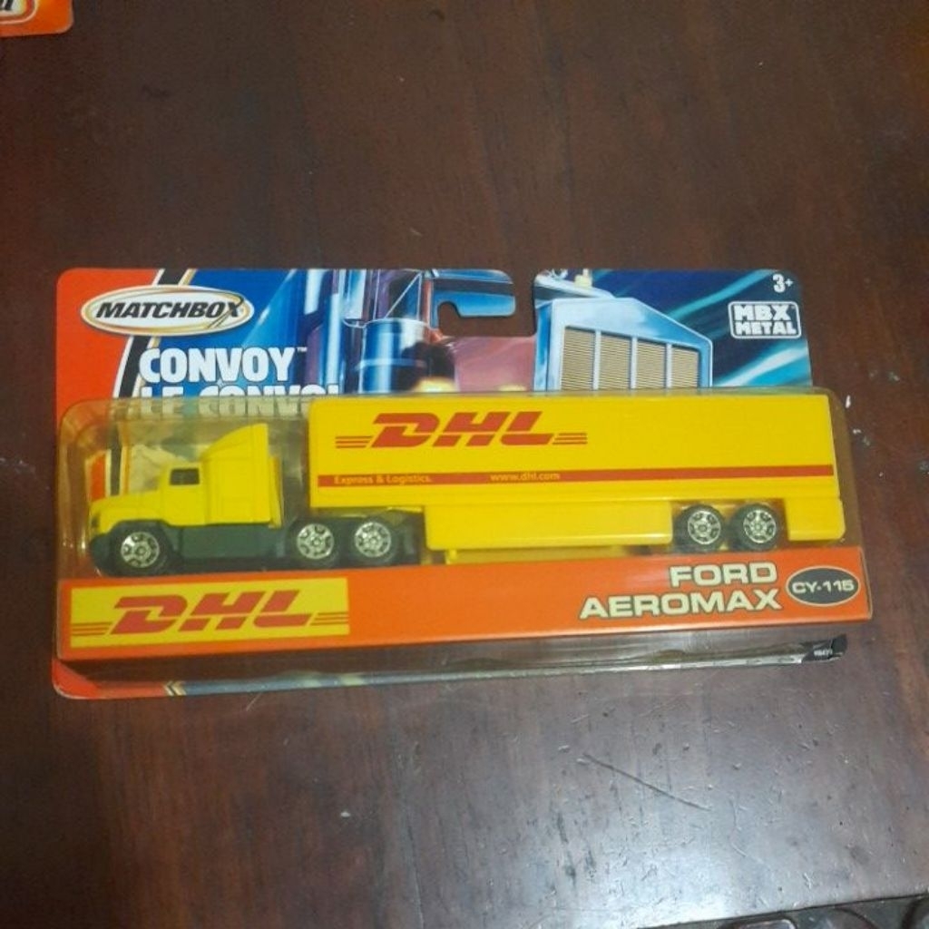 MATCHBOX CONVOY FORD AEROMAX DHL