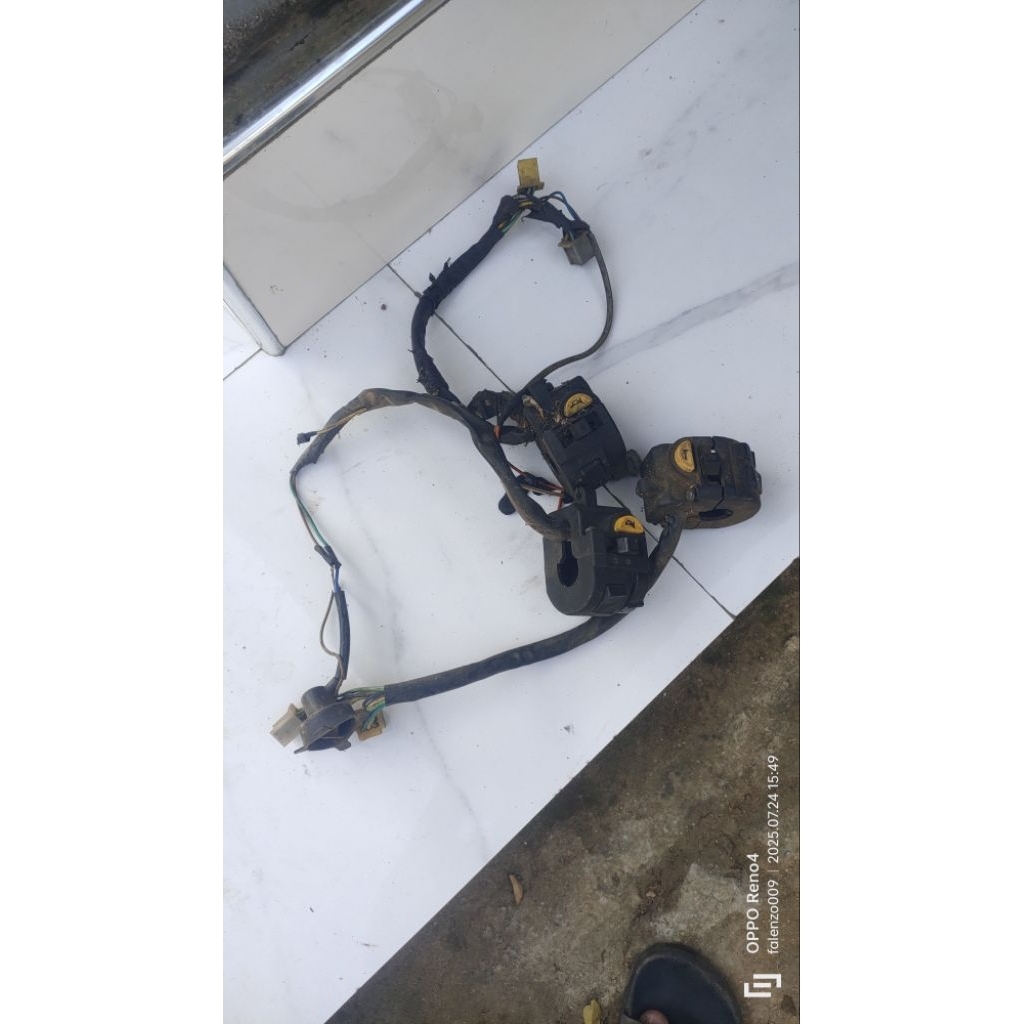 HOLDER KIRI SAKLAR LAMPU ORIGINAL SATRIA FU