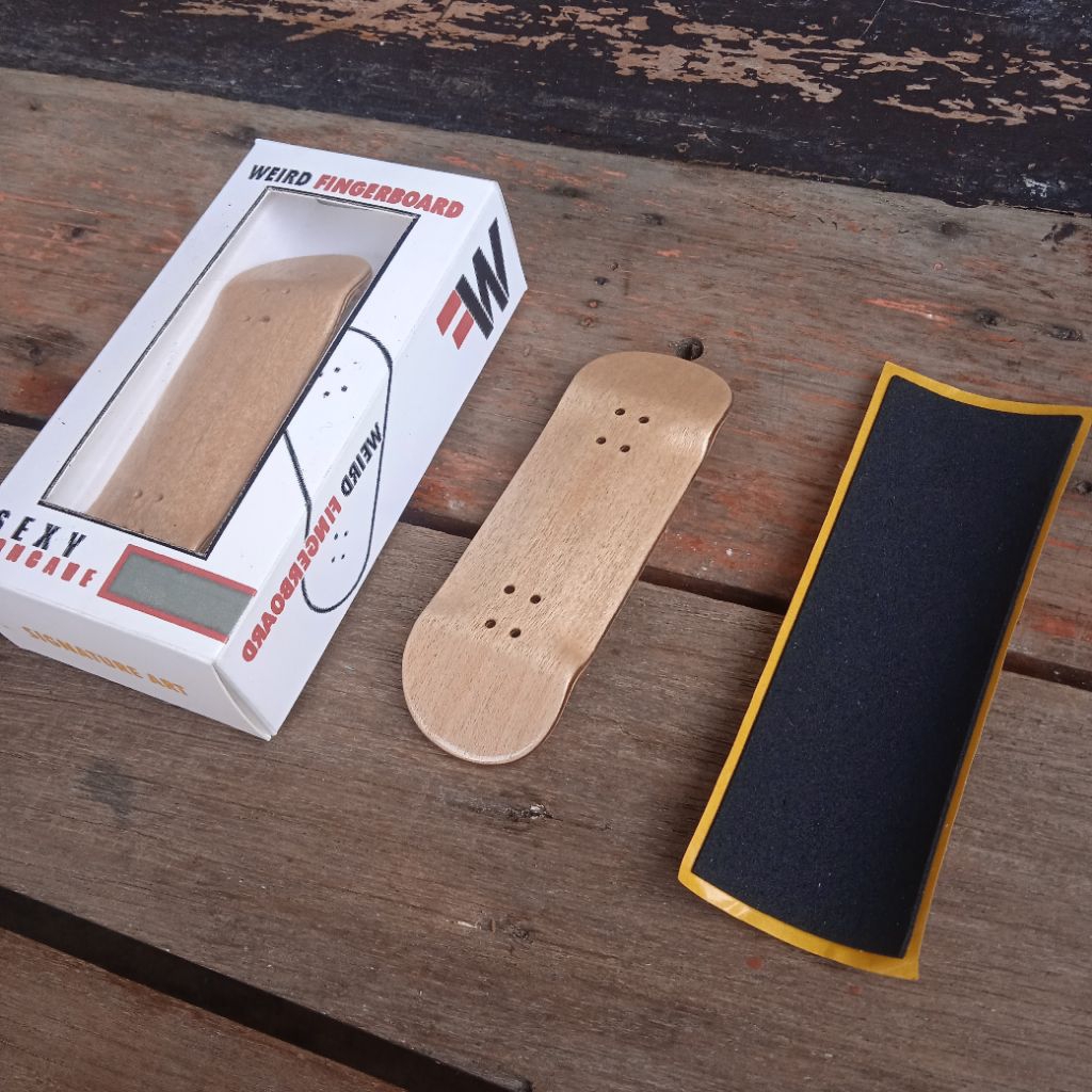 WEIRD FINGERBOARD MAPLE DECK