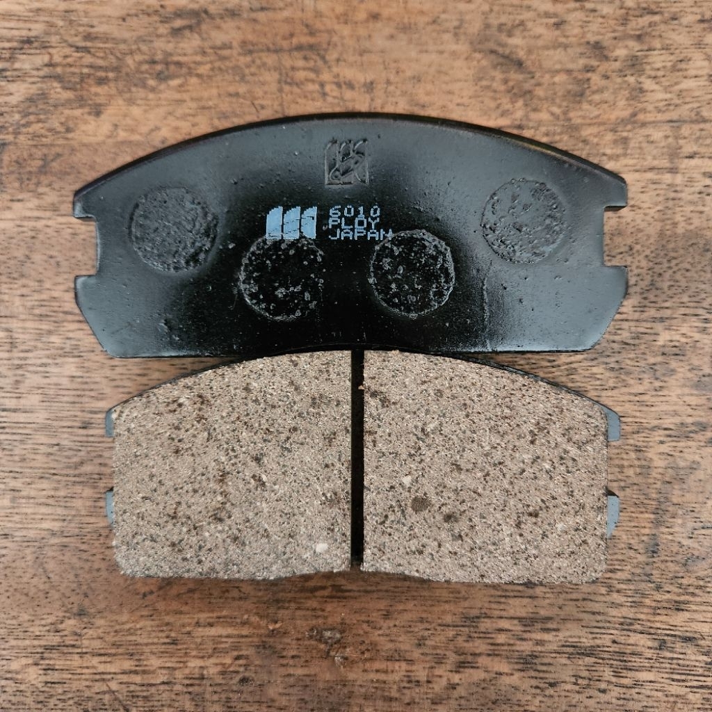 Kampas Rem Depan / Brake Pad Mitsubishi Lancer (85-88). MK Kashiyama