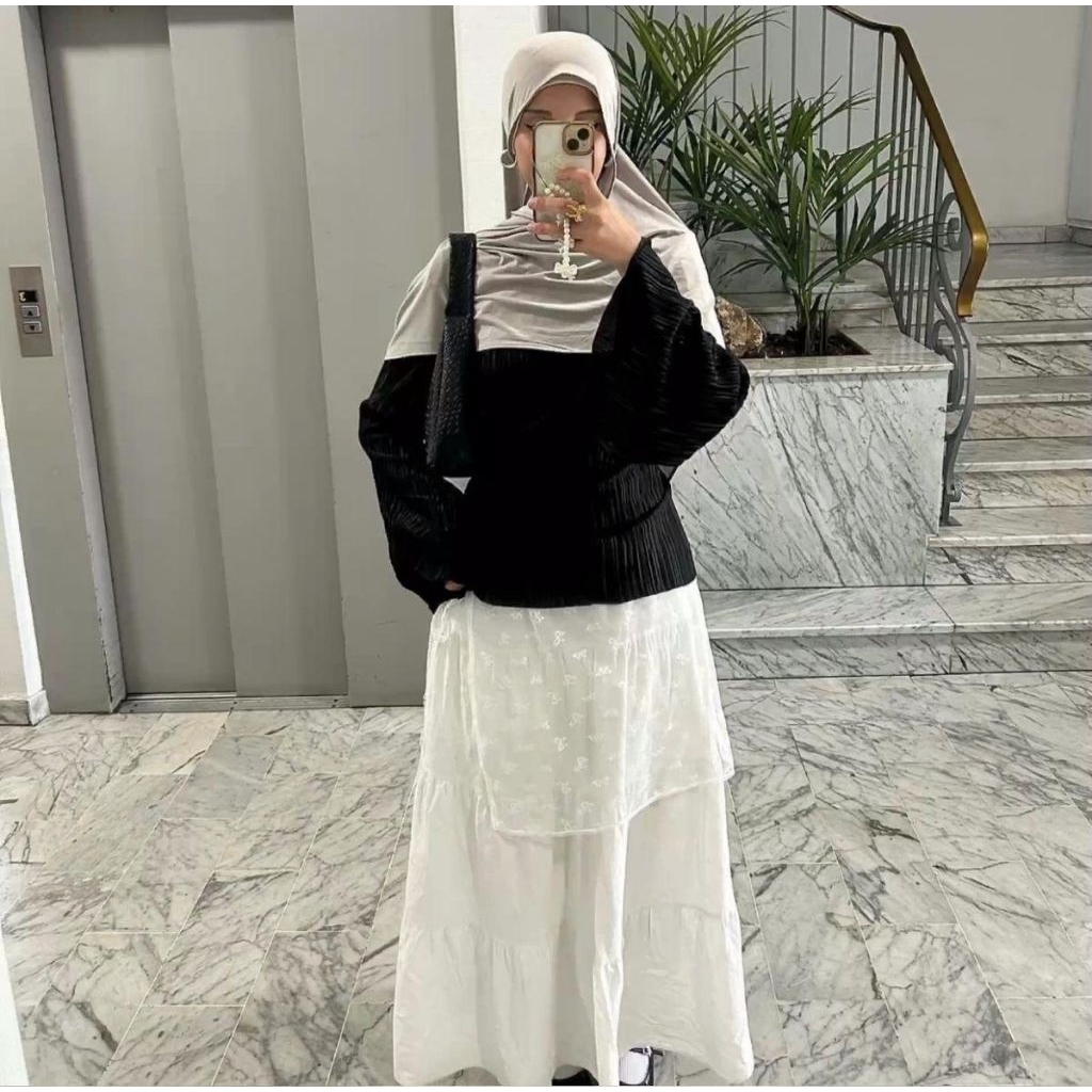 Mia Skirt Linen Flowy Rok Linen Brokenwhite Putih gading