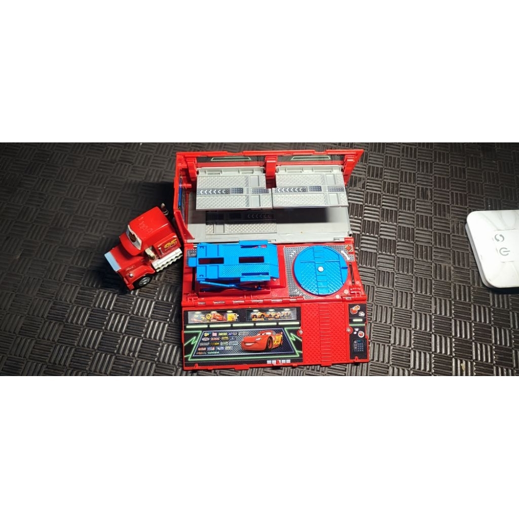 Mack Truk maintenance Lighting MC Queen Limited Tomica