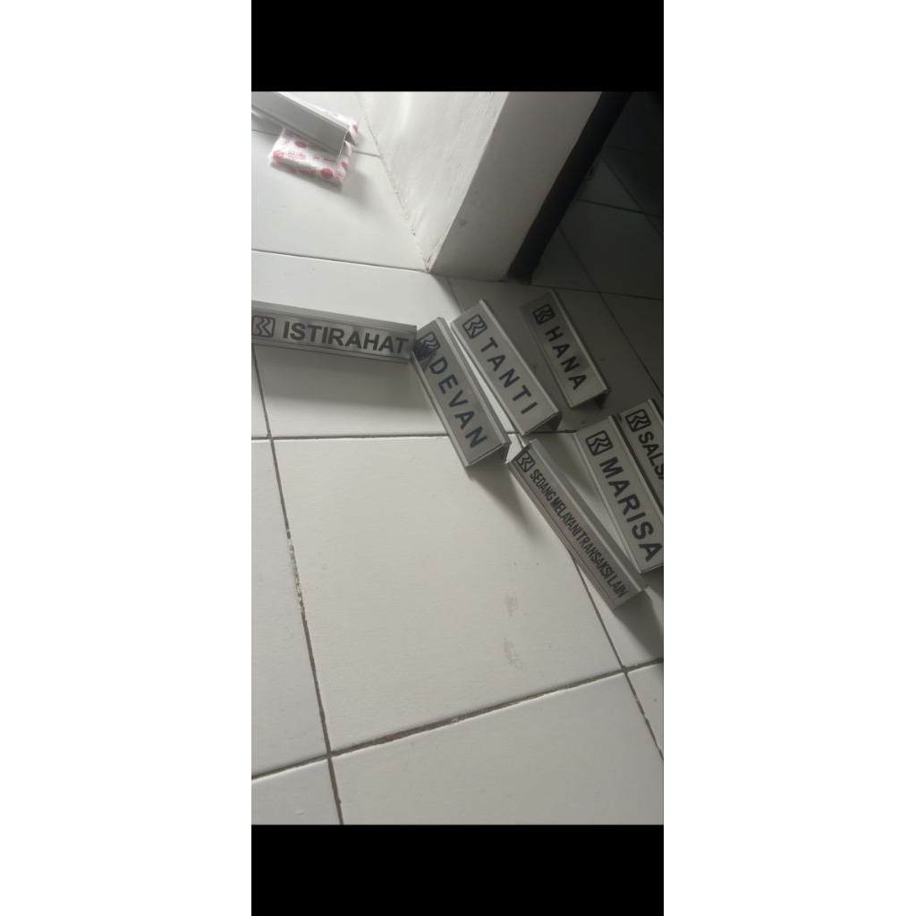 

Name Desk / papan nama stainless gravir bank BRI