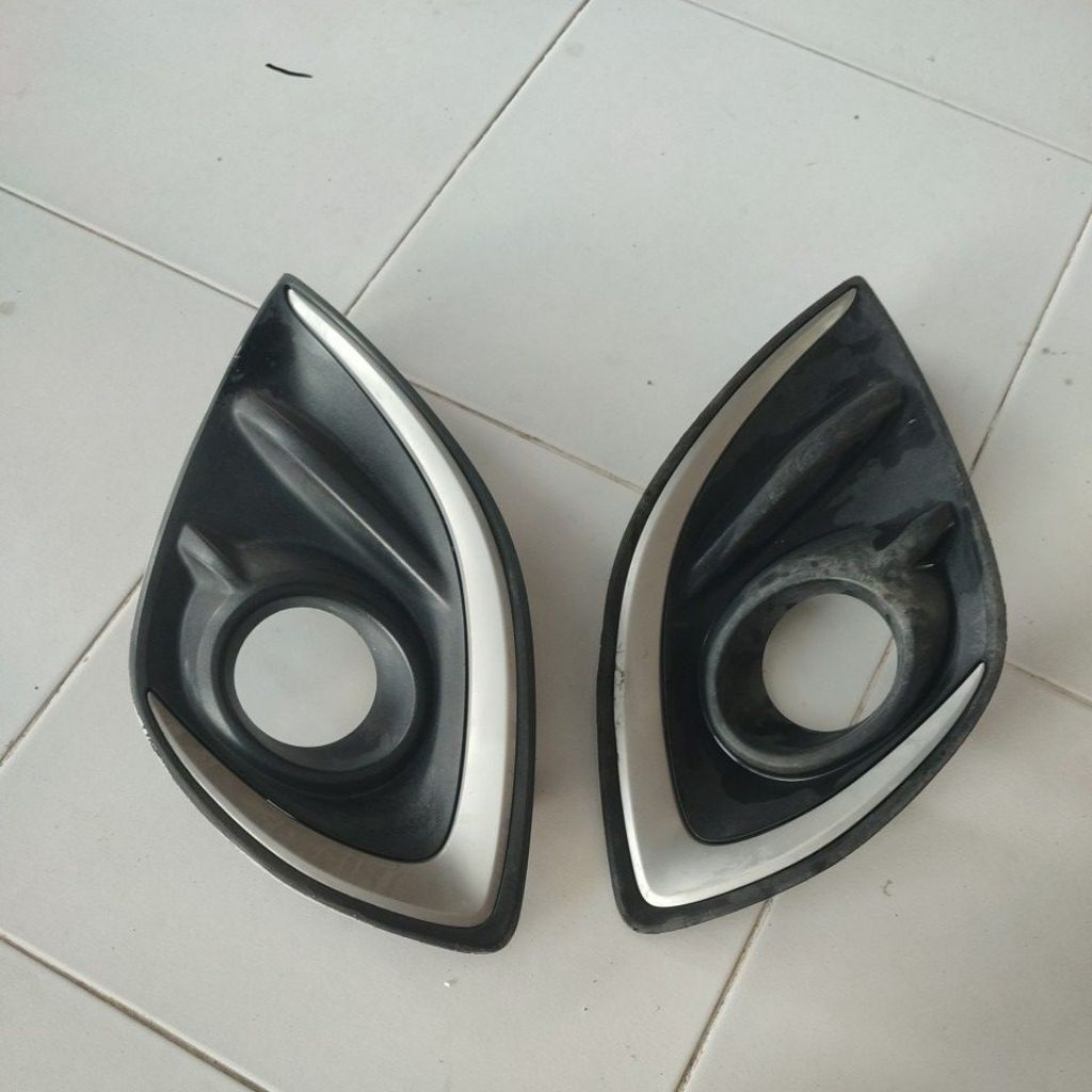 Cover foglamp mazda 2 tipe R