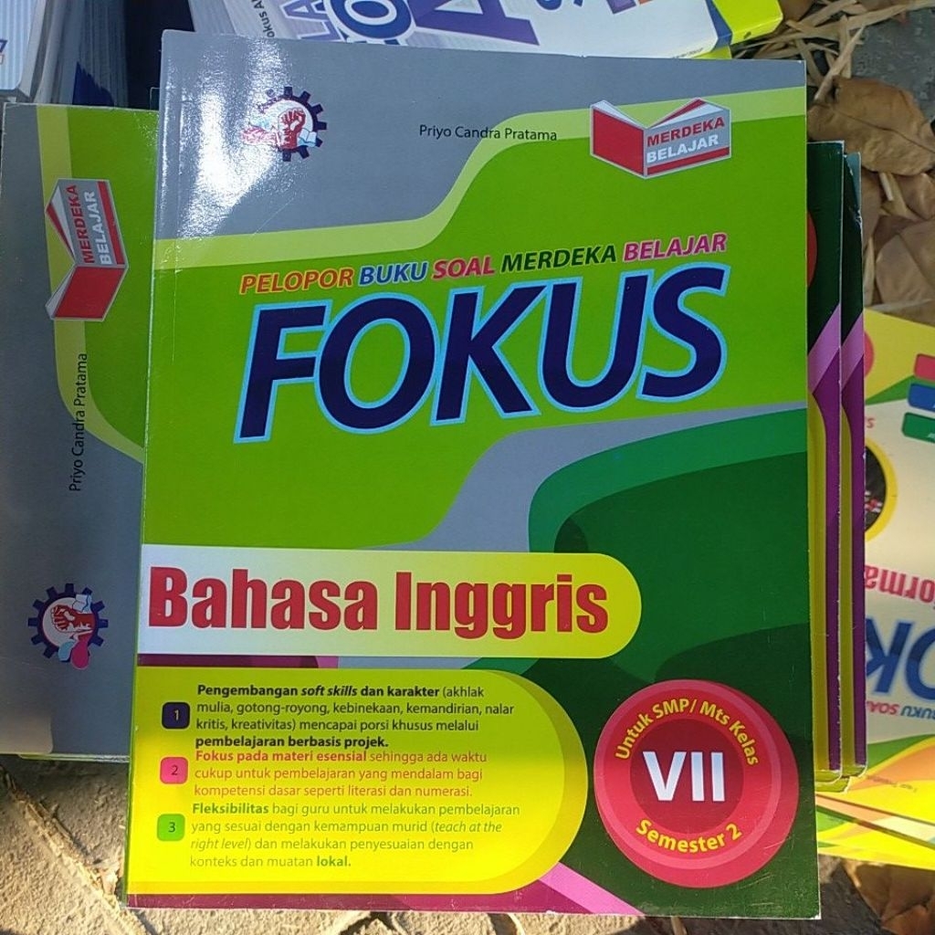 FOKUS BAHASA INGGRIS SMP KELAS VII / KELAS 7 semester 2 KURIKULUM MERDEKA / ORIGINAL