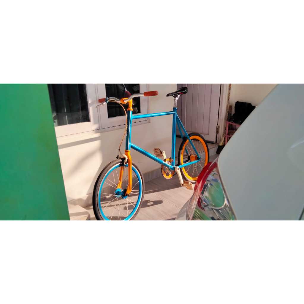 Sepeda MiniveloUnited Soloist