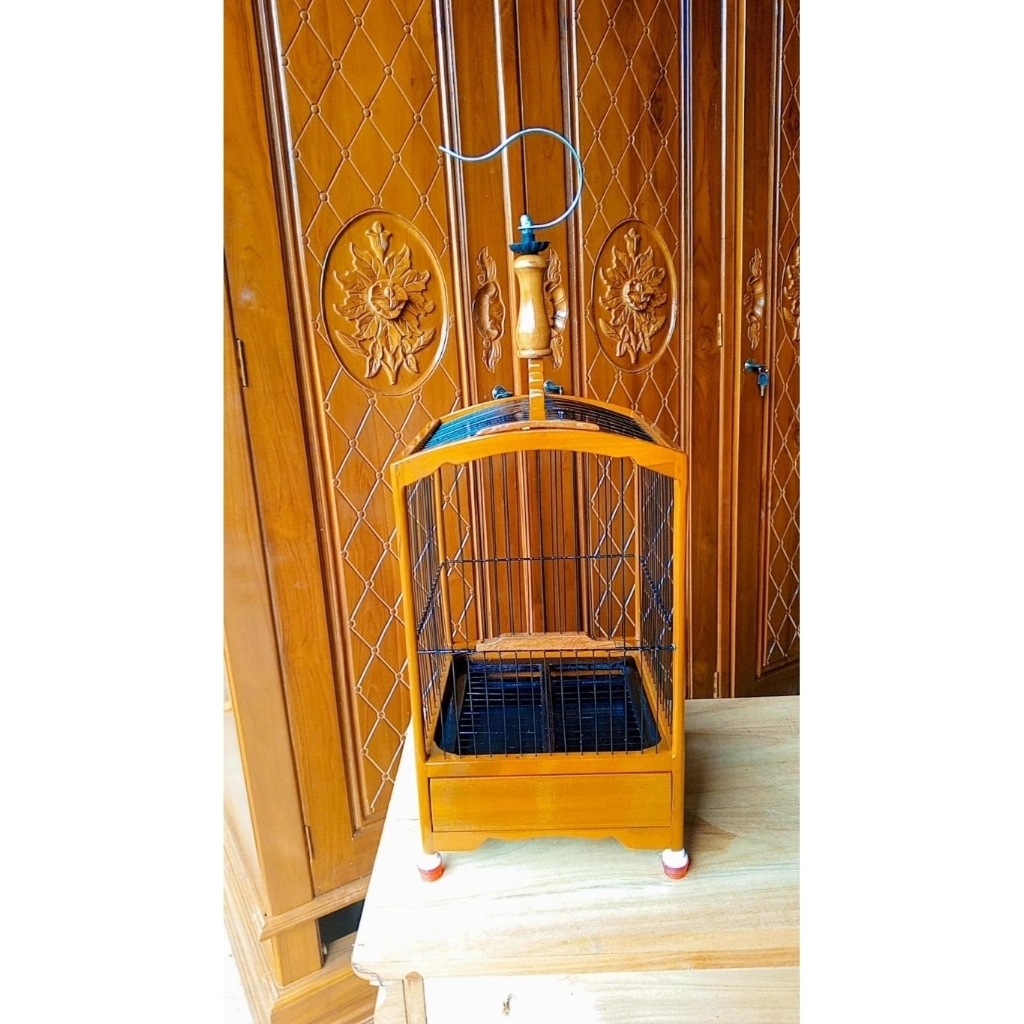 Sangkar Burcil Kotak Bahan Kayu Jati Dengan Ukuran 20*19  desain terbaik dan elegan bisa pilih warna