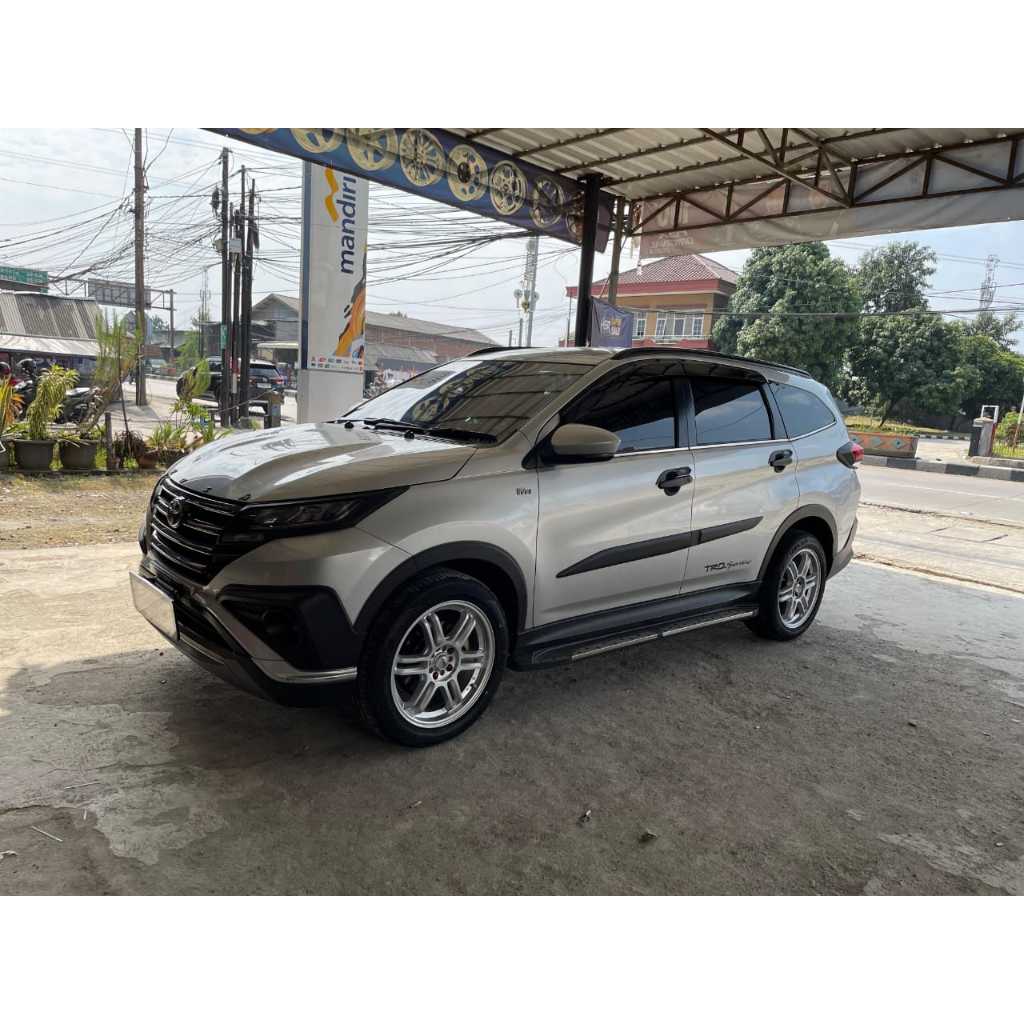 Paket Velg Dan Ban Mobil Toyota Rush HSR Aeri Ring 18 Plush Ban ACCELERA iota EVT 235 50 R18