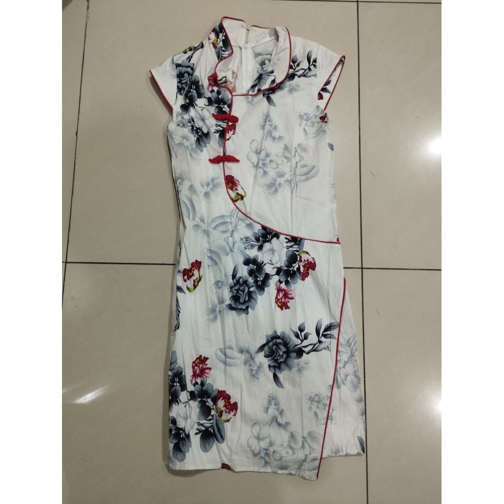 Preloved Dress Cheongsam Wanita