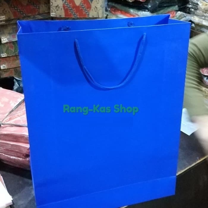 

Paperbag Biru XL 30x40x10cm Tebal Duplex isi 12pcs