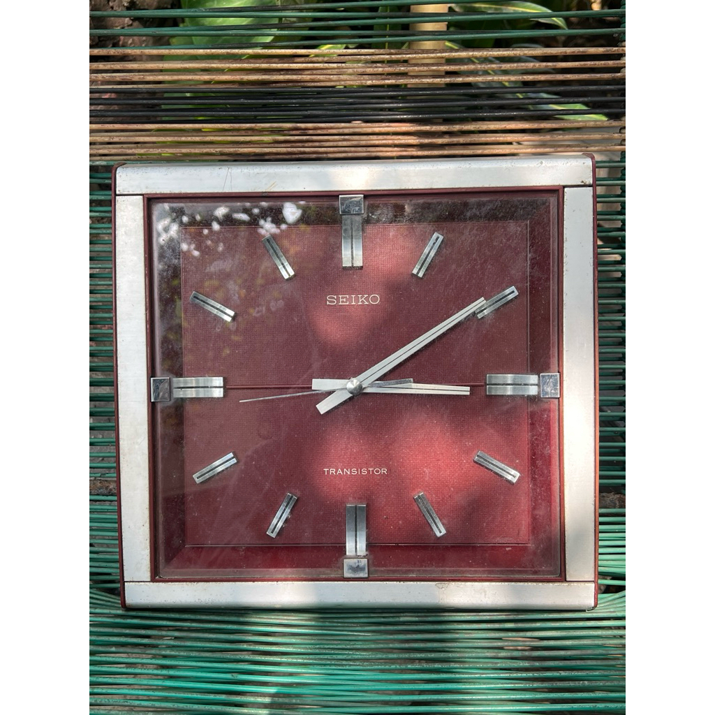 Jam Dinding Transistor Mesin Injeksi Quartz, Seiko