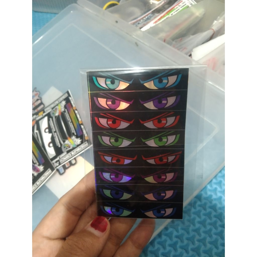 

Stiker Mata bus miniatur