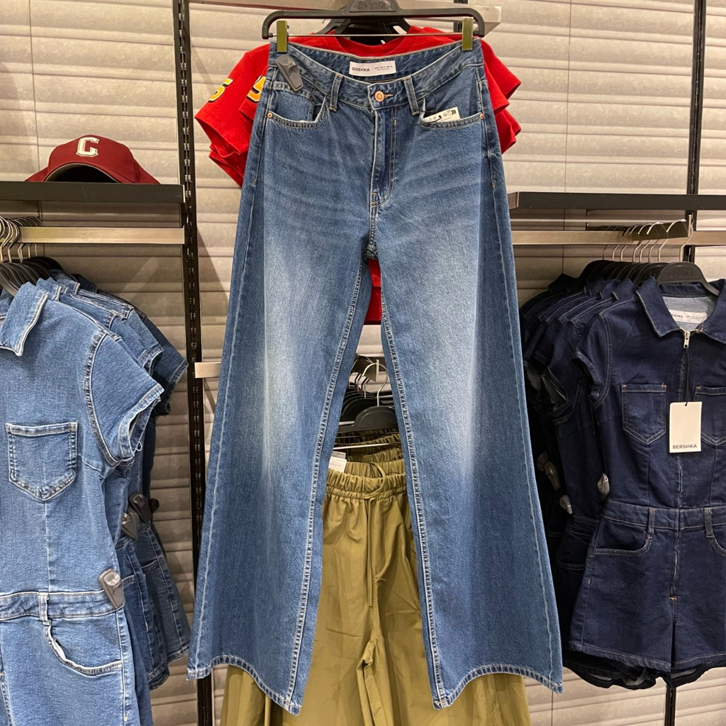 Jeans Wide Leg BERSHKA Women Jastip (jasa titip)