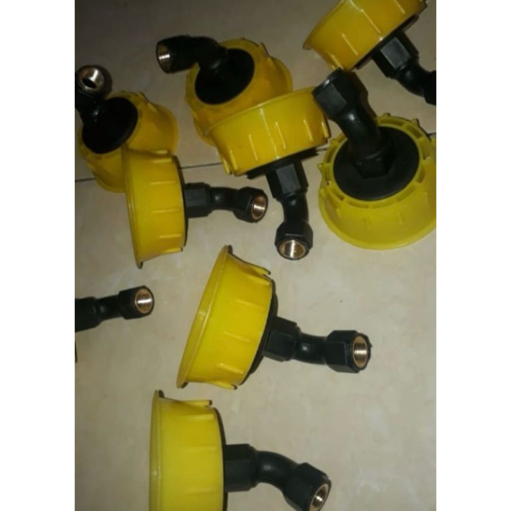 NOZZLE/ NOZEL sprayer plastik malaysia PB lubang 8