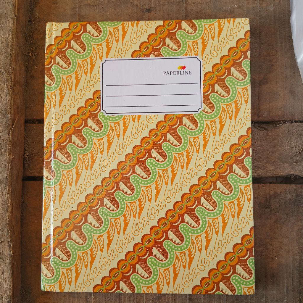 

Buku Tulis Quarto 100 Lembar Hardcover Paperline