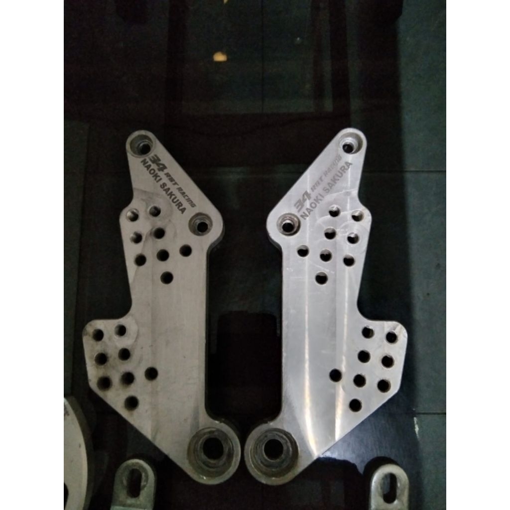 Brecket footstep adaptor underbone Mx King RBT34 racing