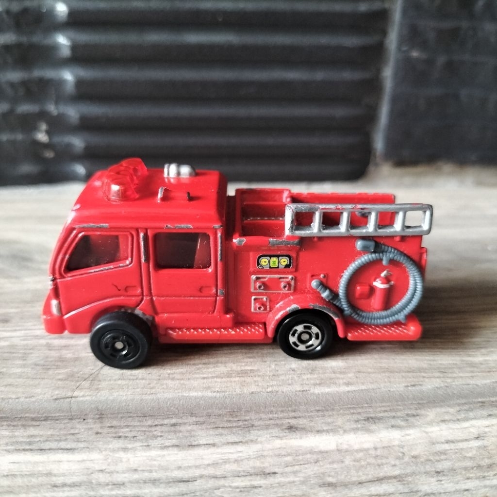 Diecast Tomica Morita Fire Engine