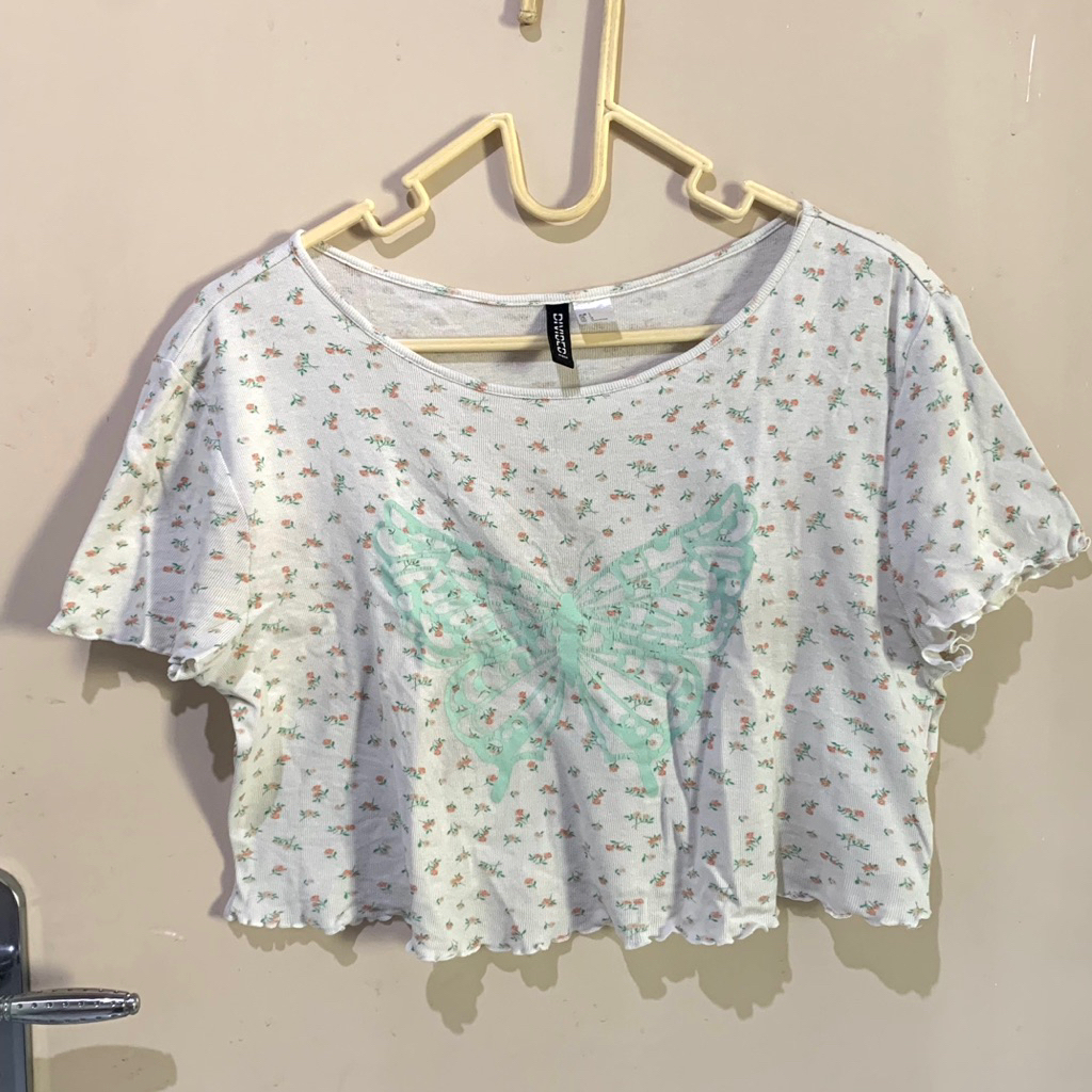 PRELOVED H&M DIVIDED Baju Kaos Crop Top Atasan Wanita Motif Bunga