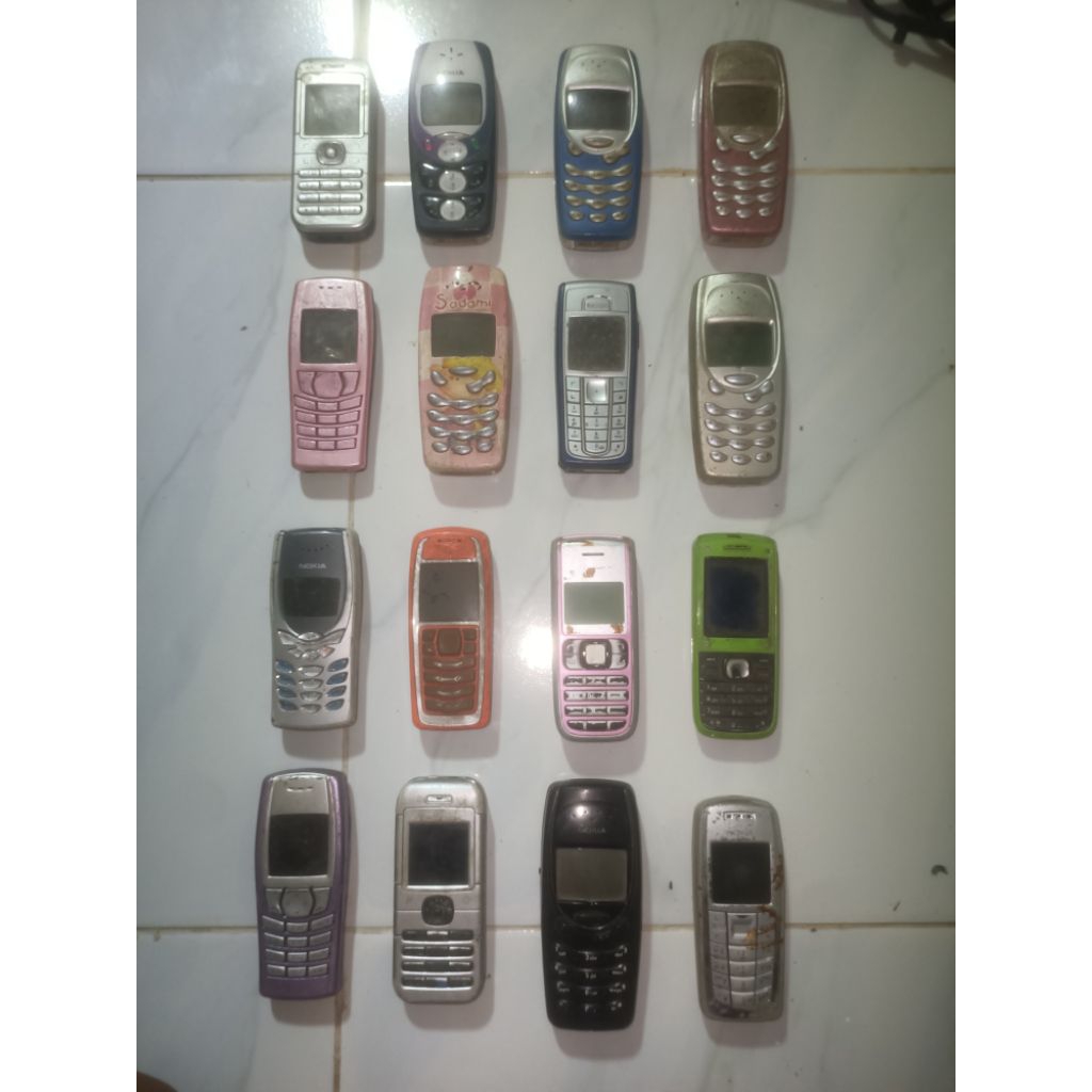 HP Nokia Jadulan Rusak 16 biji