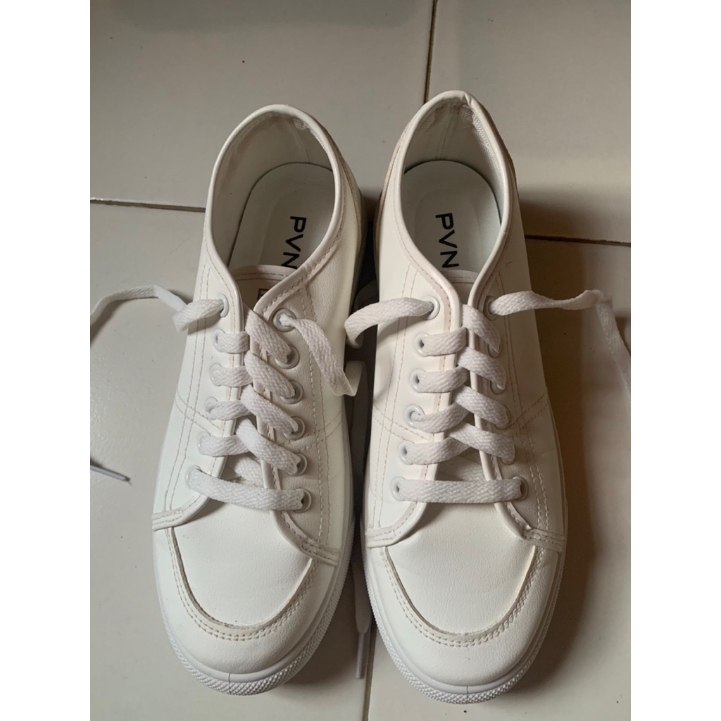 Preloved sepatu pvn