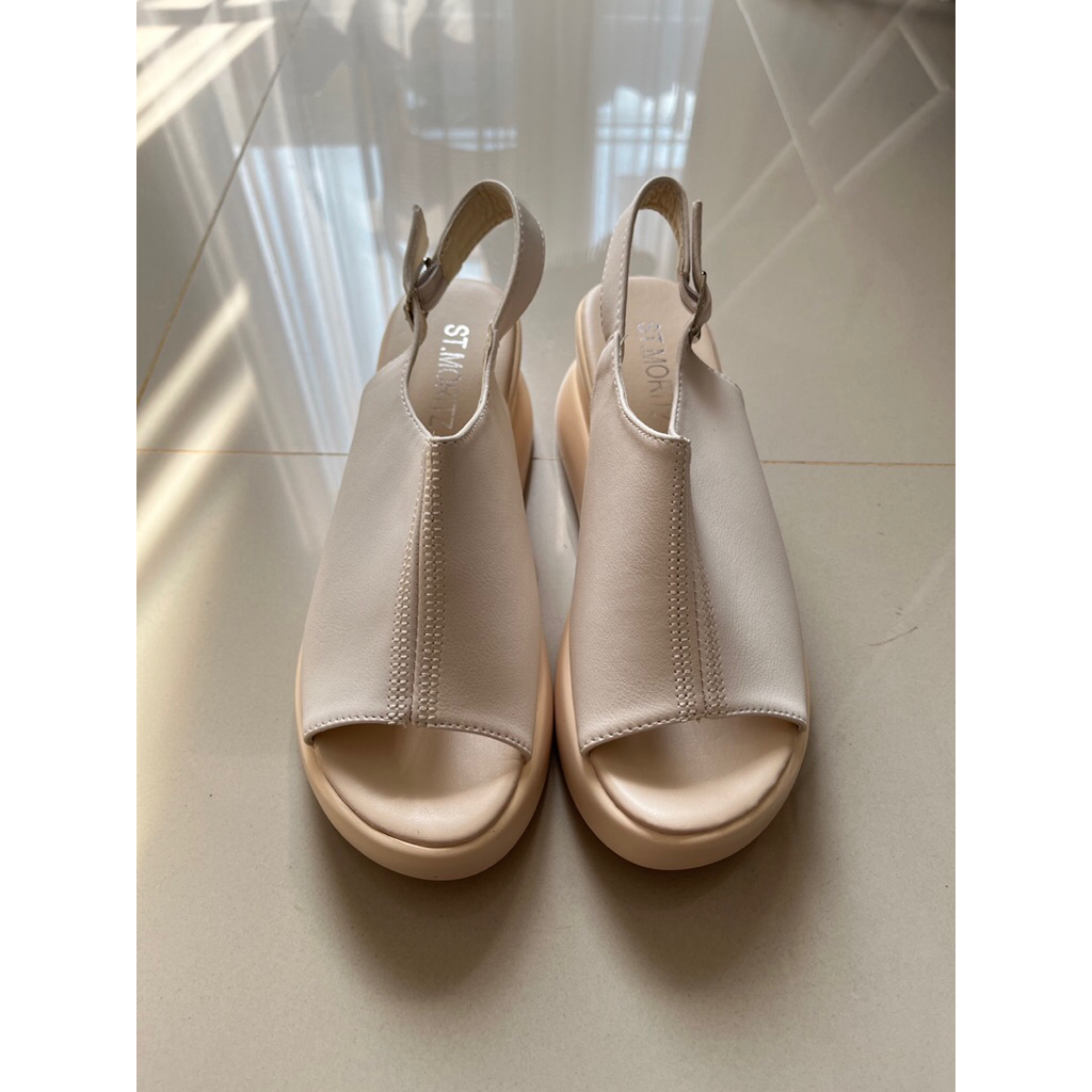 Sepatu Wedges ST. MORITZ