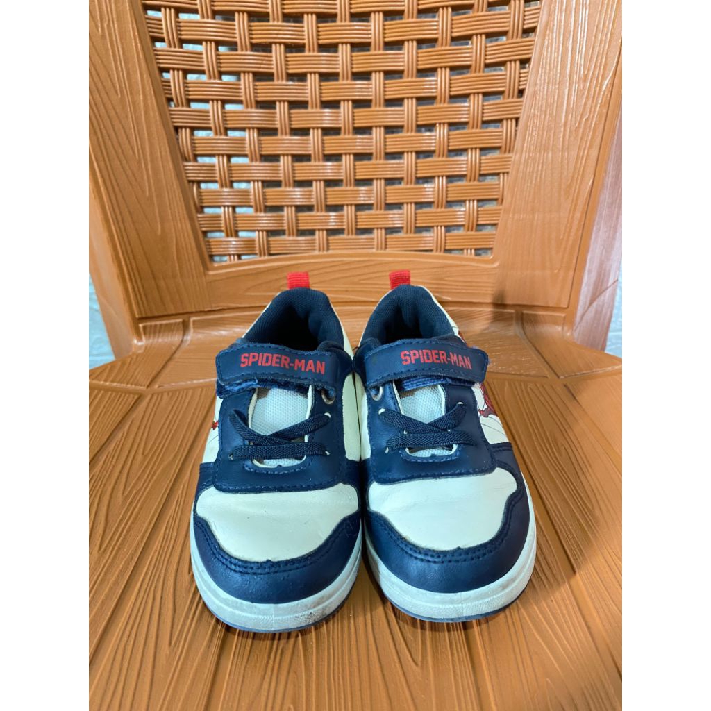 Preloved Sepatu Anak Laki Laki Spiderman White Navy Sz 28 ori sport stasion