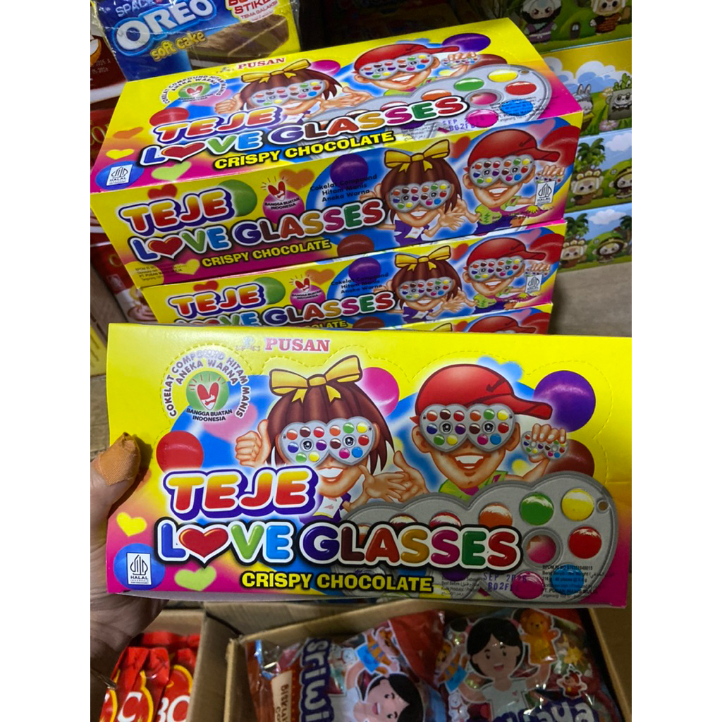 

Permen Coklat Kacamata Teje Love Glasses 216g Isi 40 Pcs