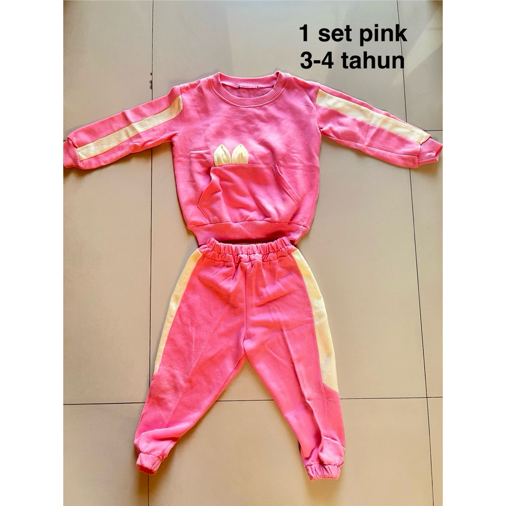 Preloved one set baju panas