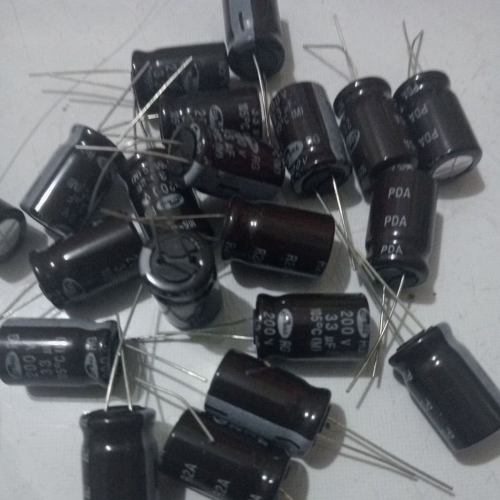 Kapasitor elektrolit Elco spesifikasi 33uf 200V