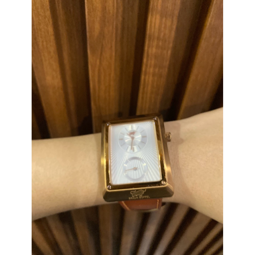 PRELOVED JAM TANGAN LAKI LAKI Kondisi jam mati kondisi barang masih bagus like new