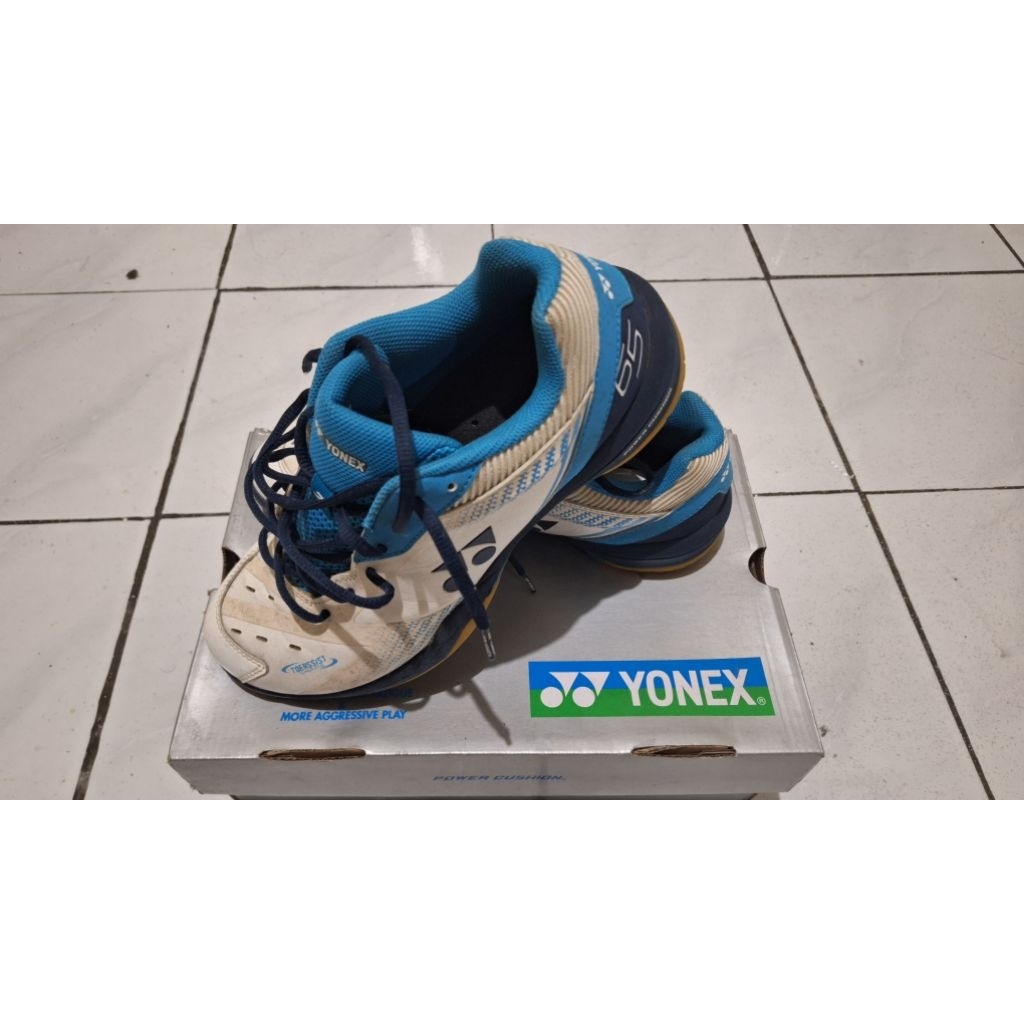 Sepatu Yonex SHB 65Z3