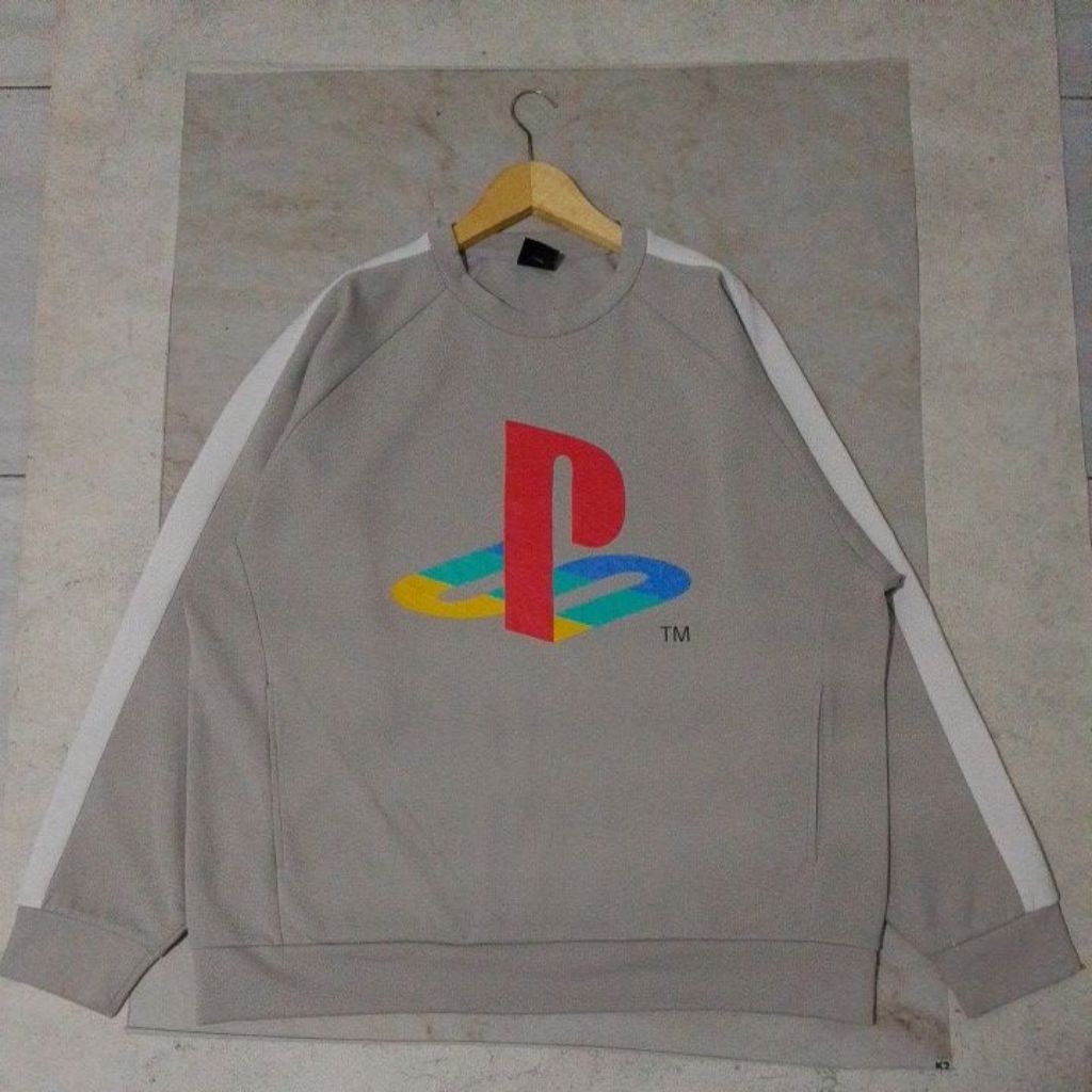 Crewneck Playstation X GU Vintage