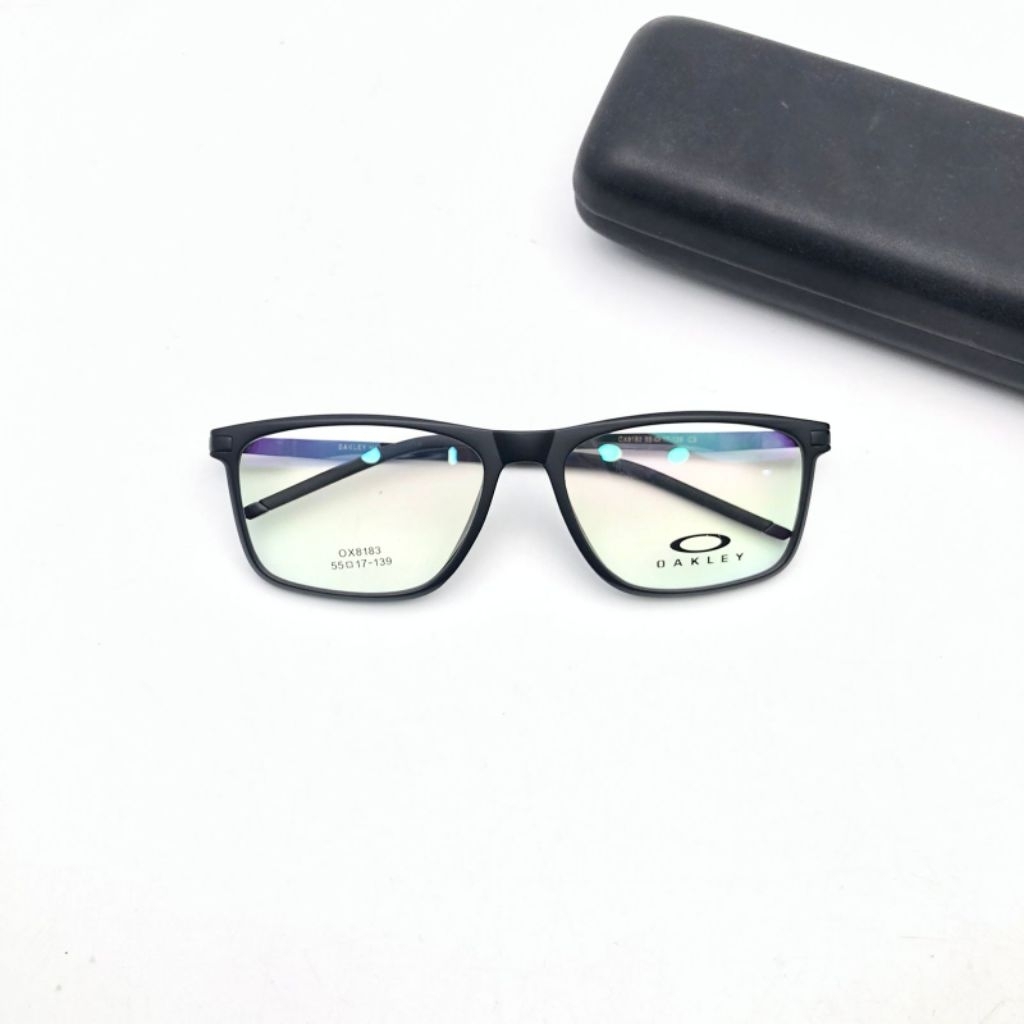 kacamata sporty pria Oakley 8183