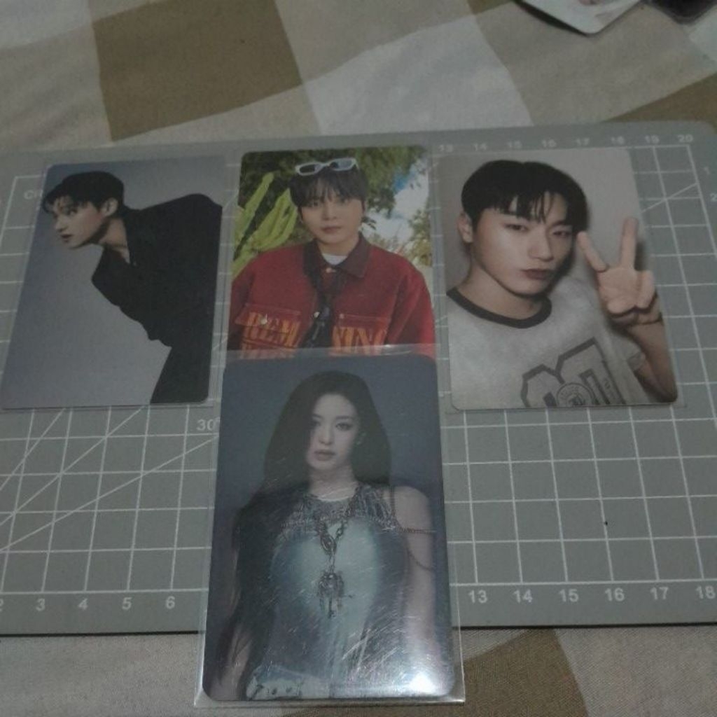 photocardAhyeon,Ateez