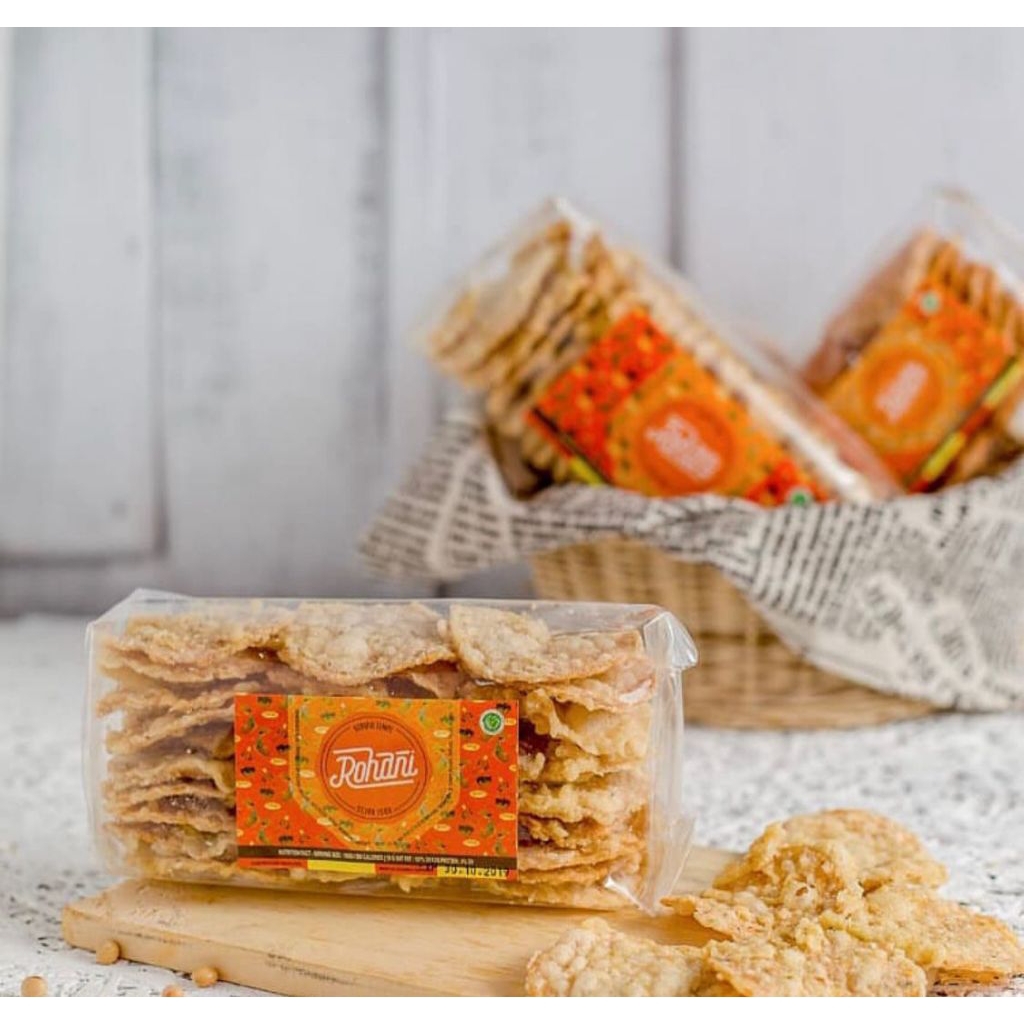 

Keripik Tempe Rohani Cripsy Oleh2 Khas Malang Best Seller 165g