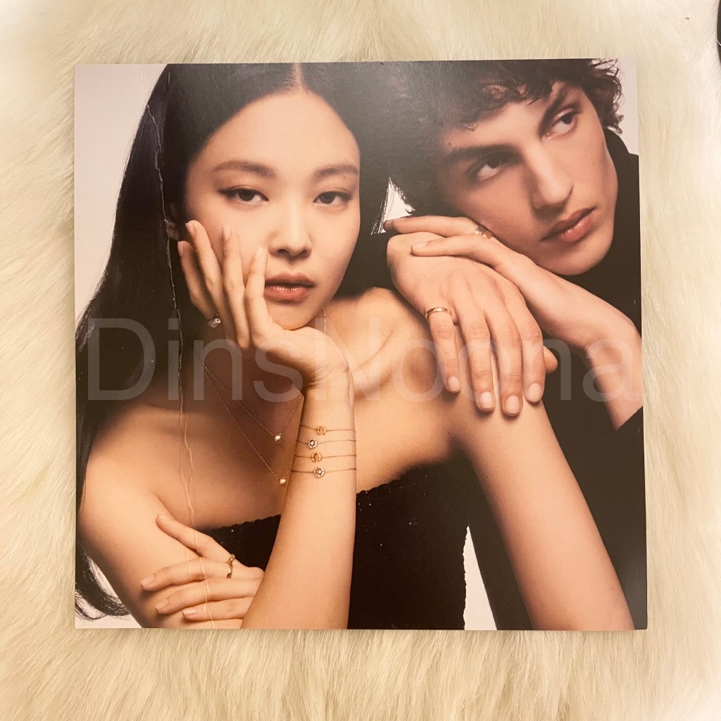 

Postcard Jennie Chanel Pop Up Store Official (damage)