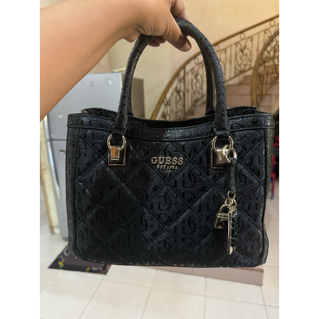 Preloved Tas Guess Original Counter