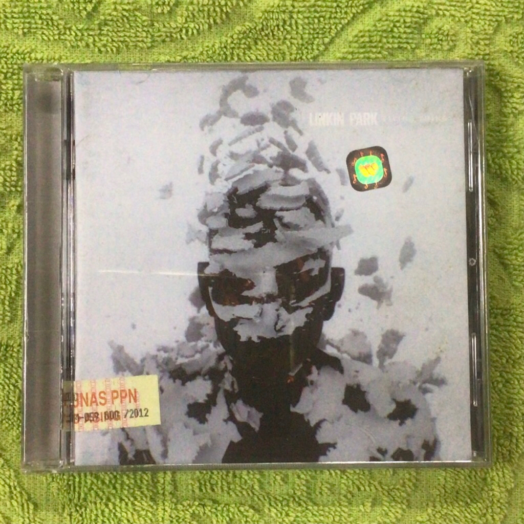 CD Album Living Things Linkin Park Original - Jual Kaset CD Original Preloved