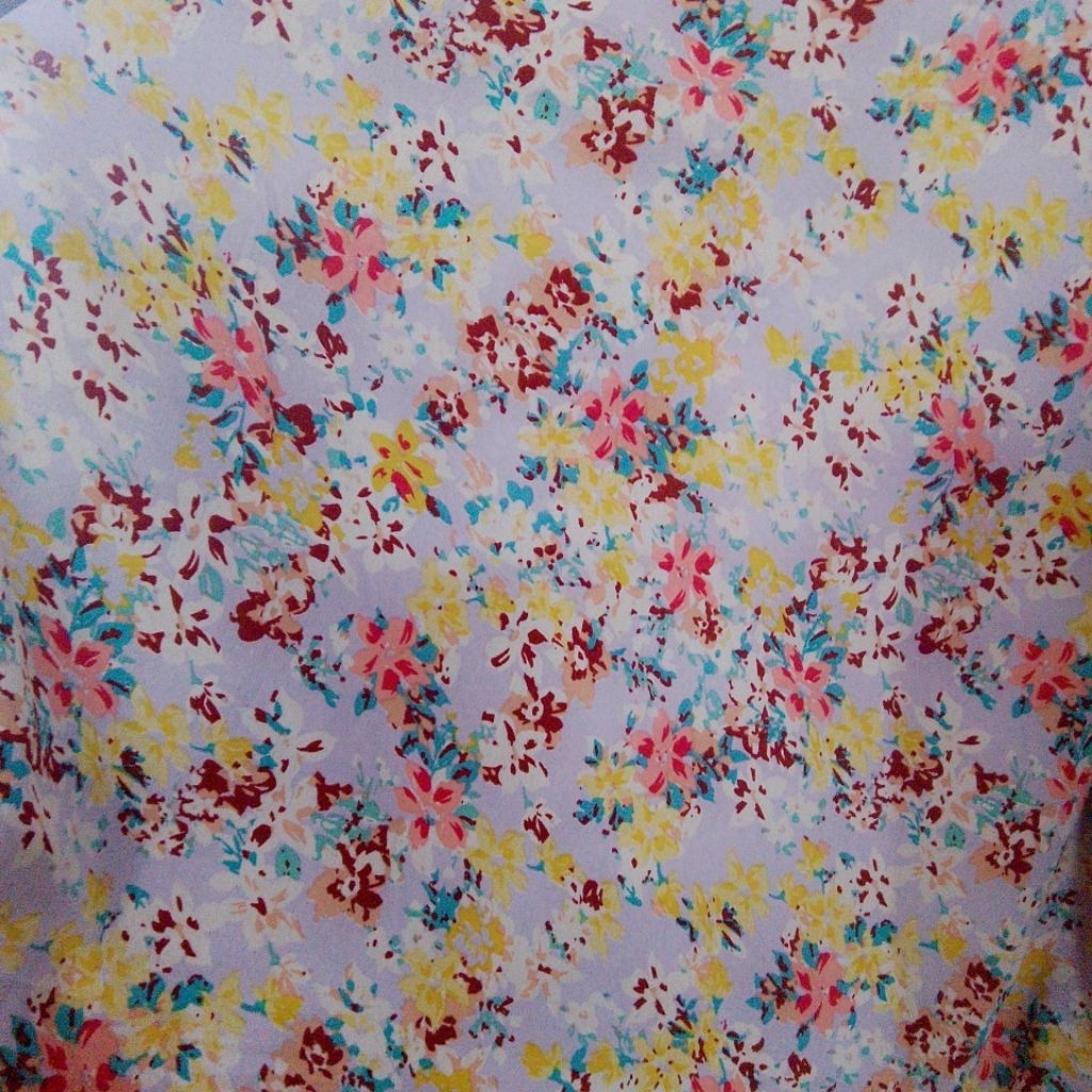 Kain Wolfis Motif Bunga Kecil Cerah – Bahan Adem, Jatuh, Tidak Menerawang – Lebar 150cm mt