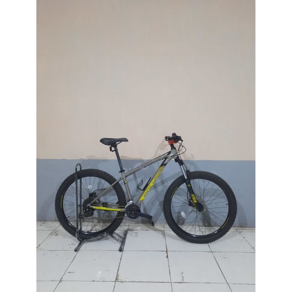 POLYGON PREMIER 5 TAHUN 2022