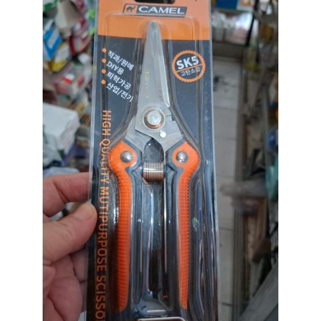 

Gunting Korea serbaguna merk CAMEL