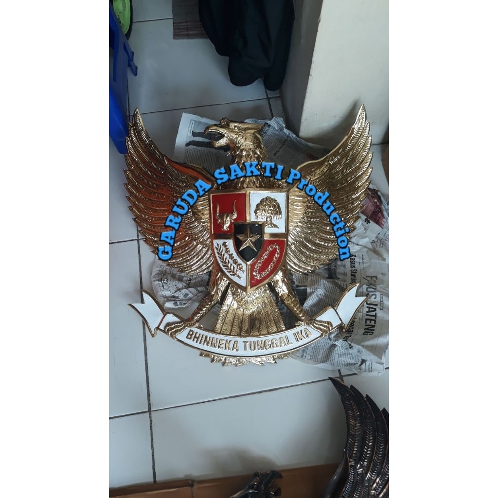 

lambang garuda pancasila 40 cm gosend
