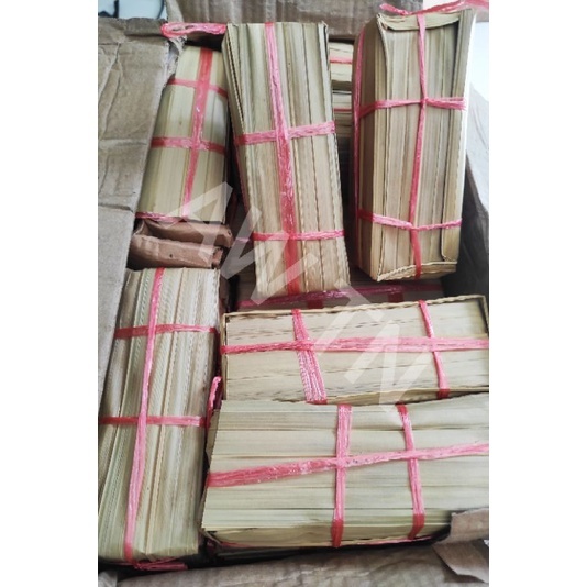 

Terasi mentah bungkus daun pemangkat 500gram