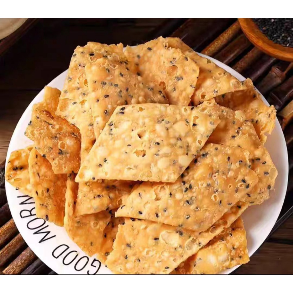 

Keripik Pangsit / Keripik Bawang Snack Cemilan Enak Gurih Pedas 200gr PRODUK HOME MADE